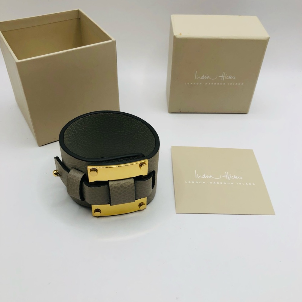 India Hicks Taupe Textured Leather Lady P Cuff Goldtone Buckle New In Box 6” M/L